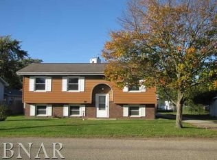 307 W Vine St, Le Roy, IL