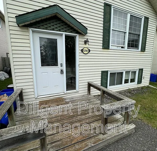 1241 Huntington Cir #PROPERTY — Photo 24