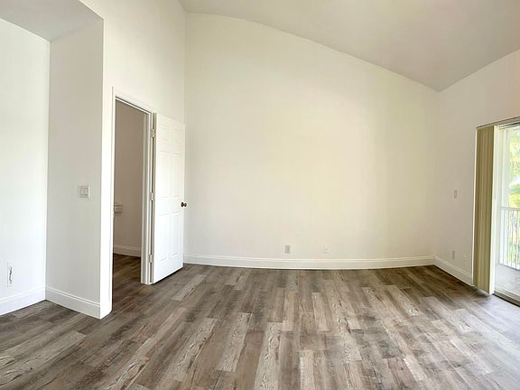 4th image of 10253 Via Hibiscus