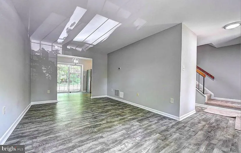 2 bed, 2.5 bath, 1232 sqft, $2,850 — Photo 3