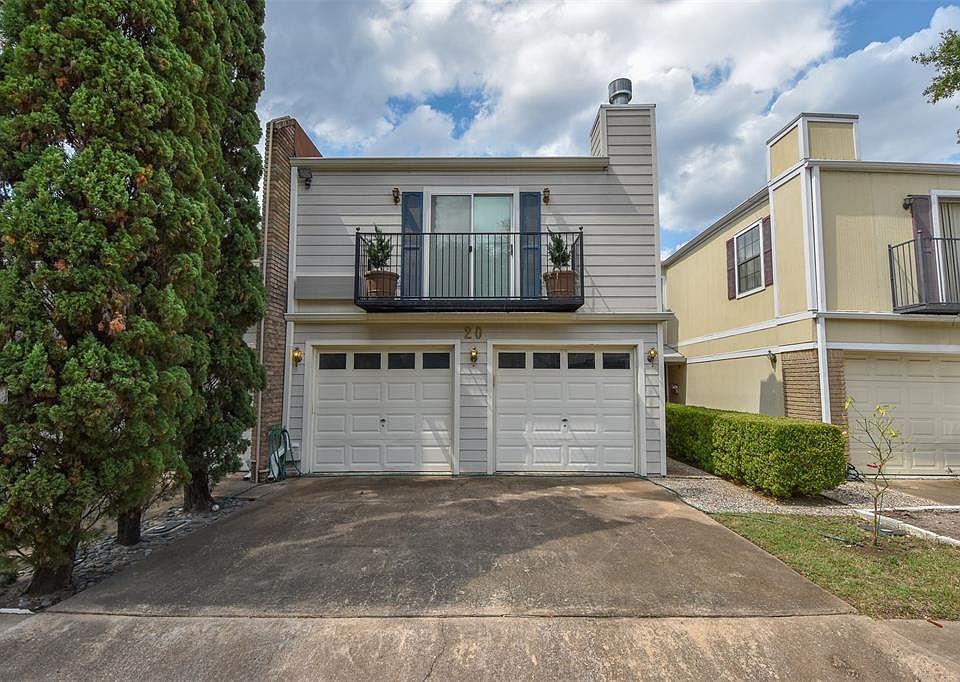 1st image of 20 Townhouse Ct