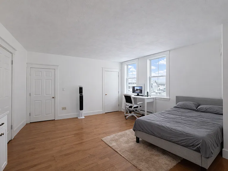 210 Chestnut Hill Ave #6 — Photo 9
