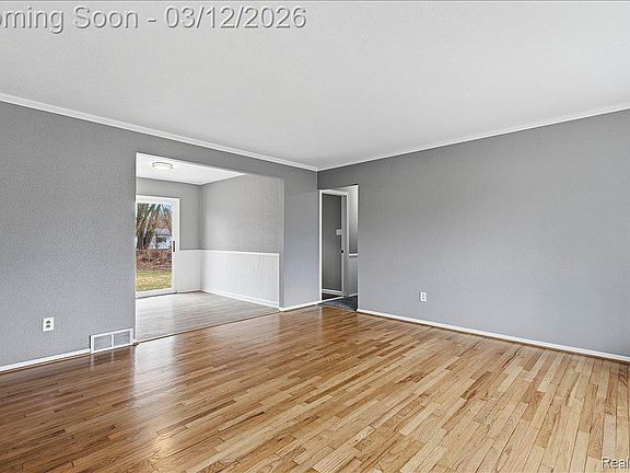 4th image of 2160 Phillips Rd