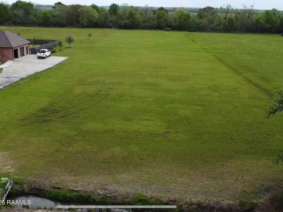819 Crochet Rd, New Iberia, LA 70563