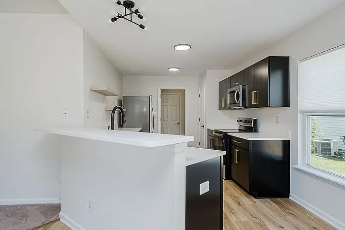 5896 Hollow Oak Trl — Photo 11