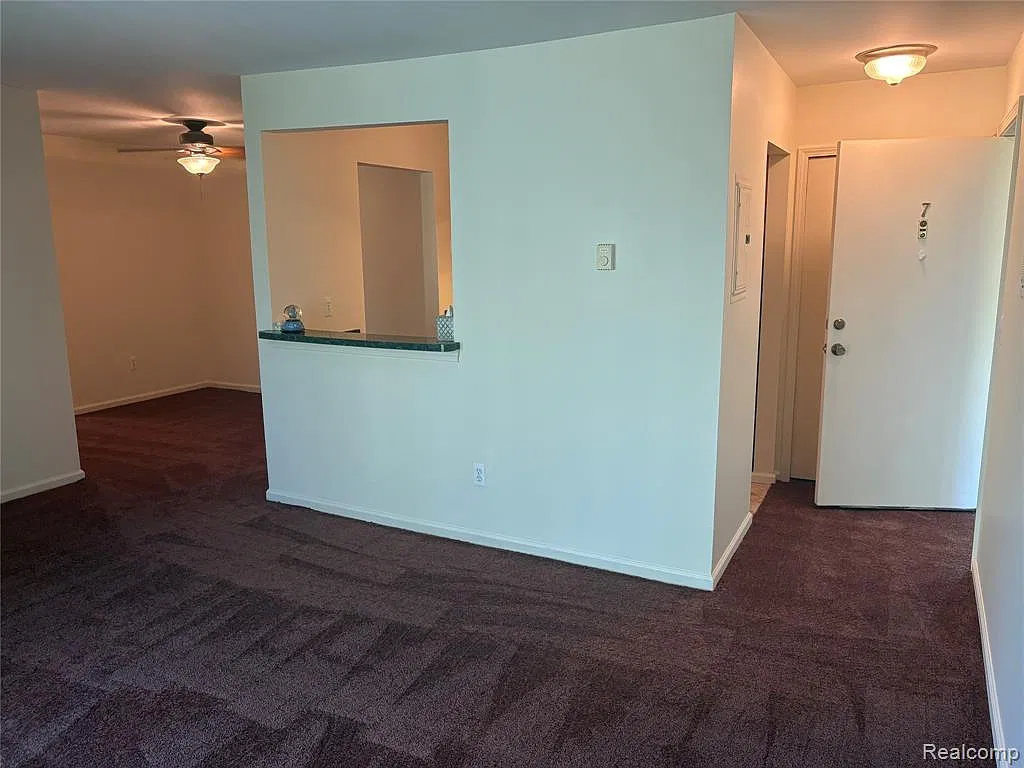 2 bed, 1.0 bath, 908 sqft, $1,400 — Photo 3