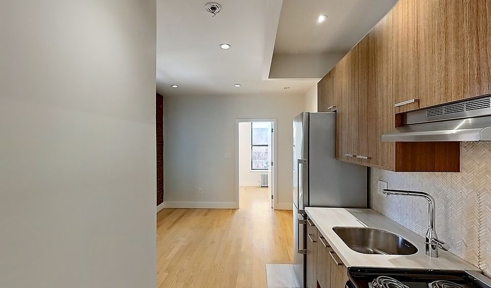 1st image of 19 Stanton St #22J