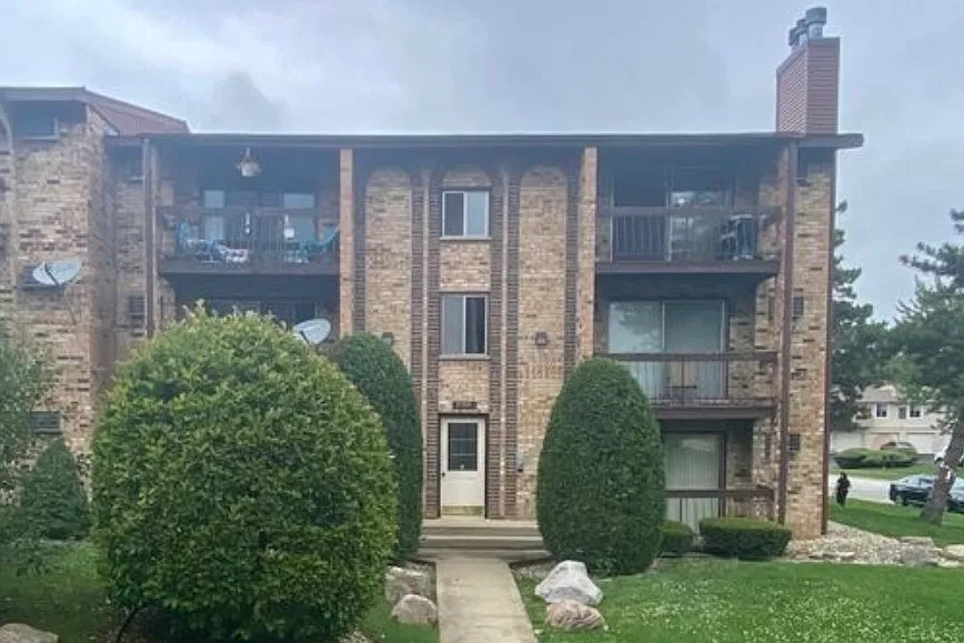 2 bed, 1200 sqft, $1,975 — Photo 1