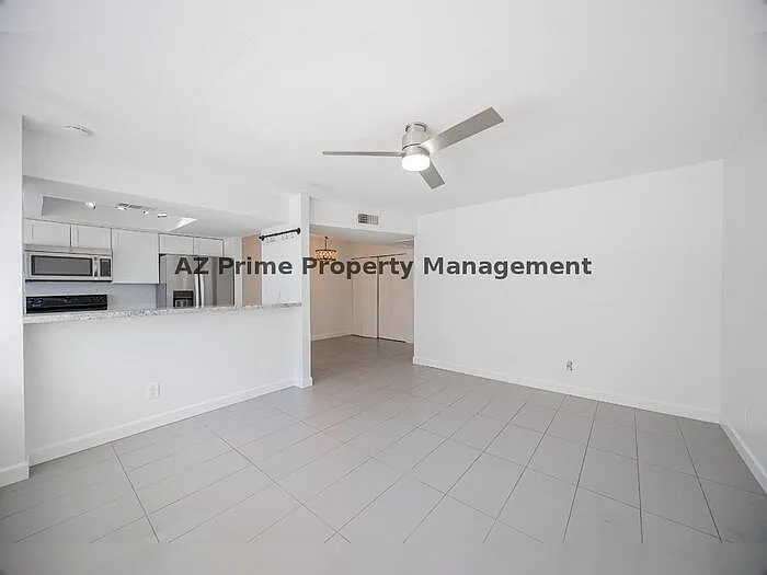 1808 N 32nd St #104 — Photo 5