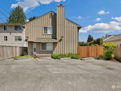 5421 Fauntleroy Way SW #B, Seattle, WA, 98136
