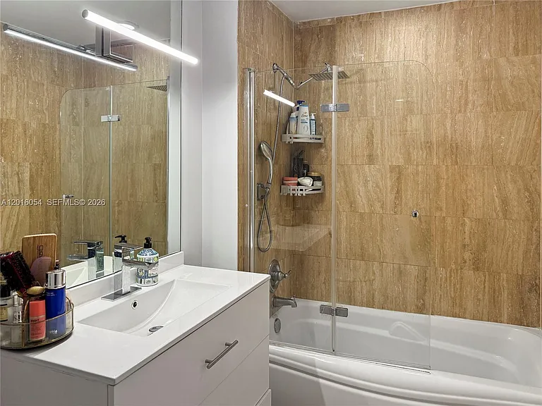 300 S Biscayne Blvd #T-1705 — Photo 13