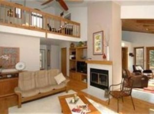 6860 Sunset Dr, Verona, WI 53593