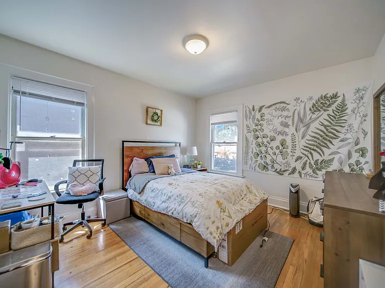 2405 Summit St — Photo 34