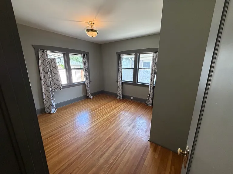 1017 S McClelland St — Photo 15