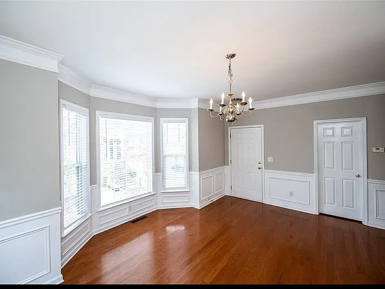 10817 Yorkwood St — Photo 3