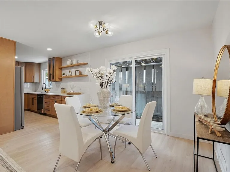 1630 Nicholas Dr — Photo 12