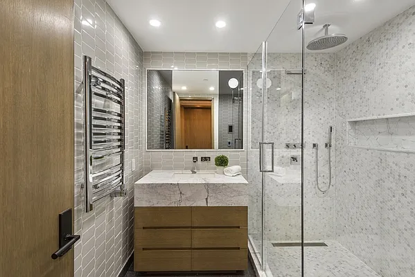 Sold by Nest Seekers International | media 11
