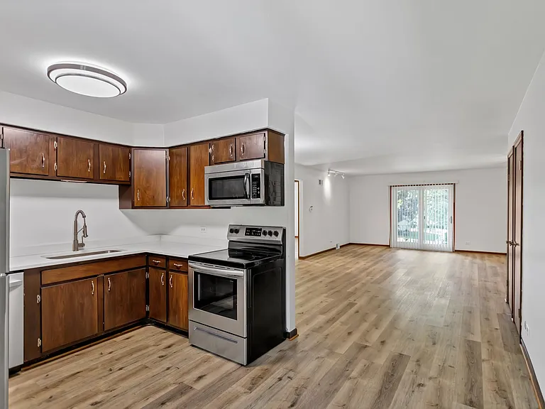 30 Green Oaks Dr — Photo 5