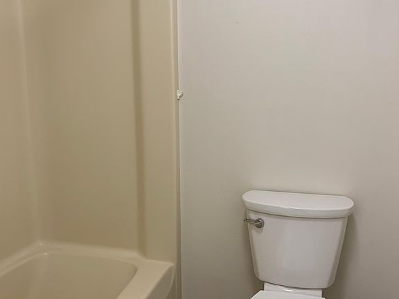 4th image of 12 Ferry Blvd APT 2