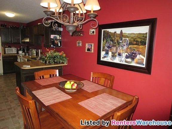 3rd image of 617 Portland Pl