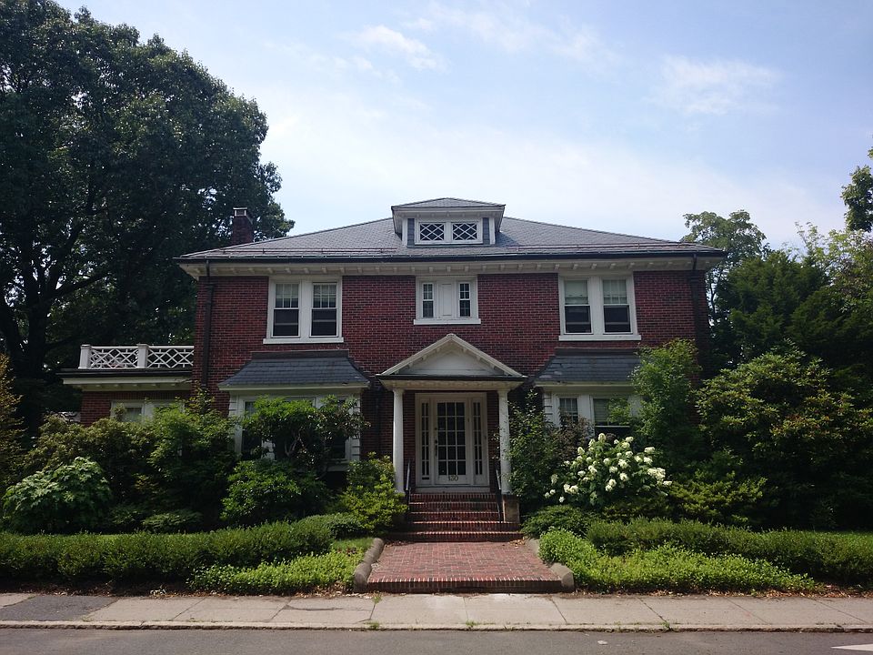 1st image of 130 Essex St