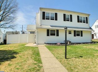 9228 Andover Rd, Philadelphia, PA 19114