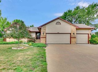 621 N Westchester Dr, Andover, KS 67002