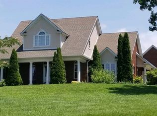 455 Canterbury Dr, Science Hill, KY 42553