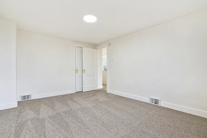 2217 Hawthorne Ave — Photo 14