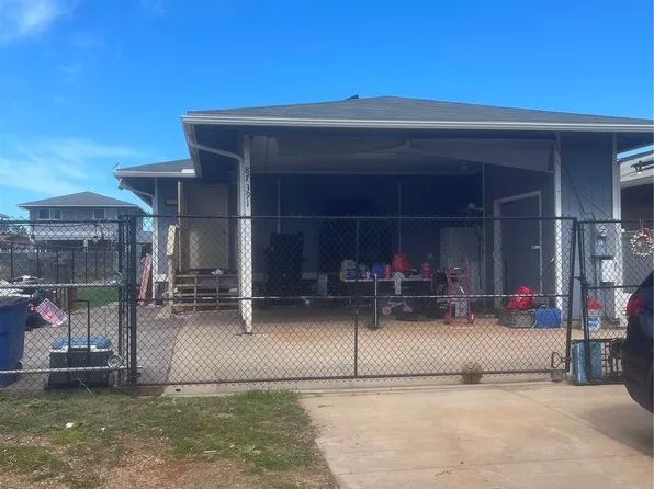 87-391 Kulaaupuni St, Waianae, HI 96792