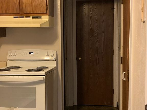 3rd image of 20 Wolf Rd APT C39