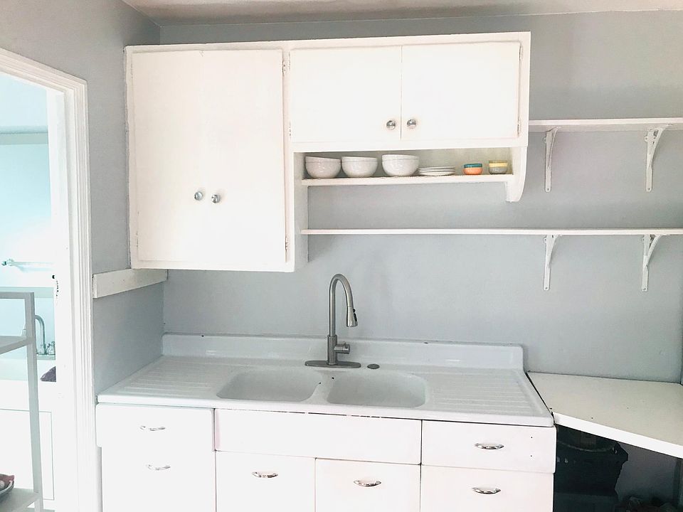 1st image of 709 N Anita Ave