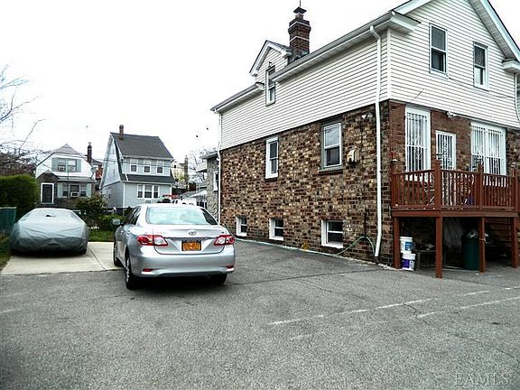 5th image of 345 Swinton Ave