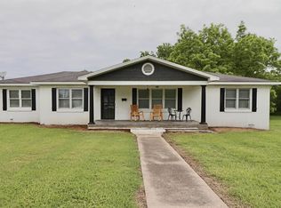 301 E Central St, Trenton, TN 38382