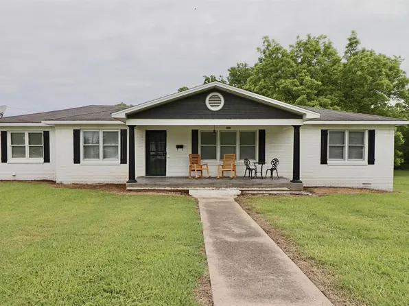 301 E Central St, Trenton, TN 38382