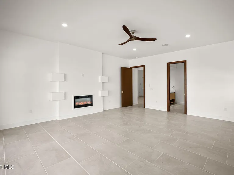 11337 Ardelle Ave — Photo 49
