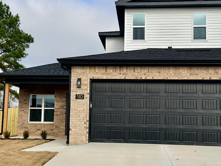 510 Cosmos St — Photo 3