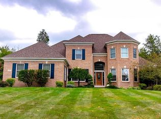 8418 Forestview Cir, Macedonia, OH 44056