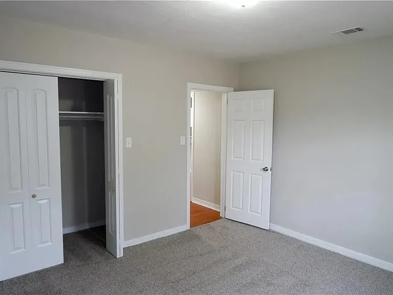 2201 De Kruif Ct — Photo 15