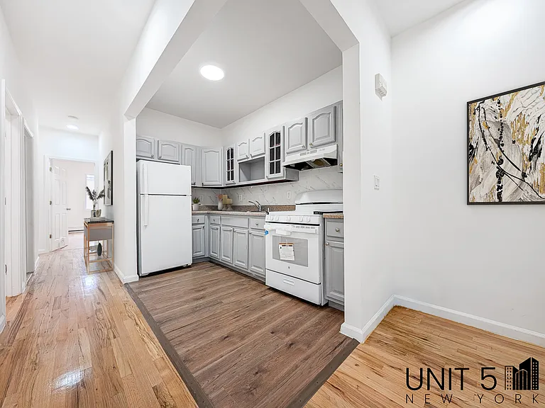 482 Kosciuszko St #2A — Photo 3