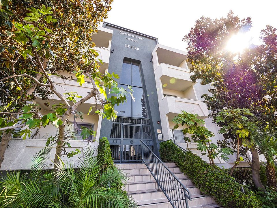 1st image of 13860 Burbank Blvd #7101