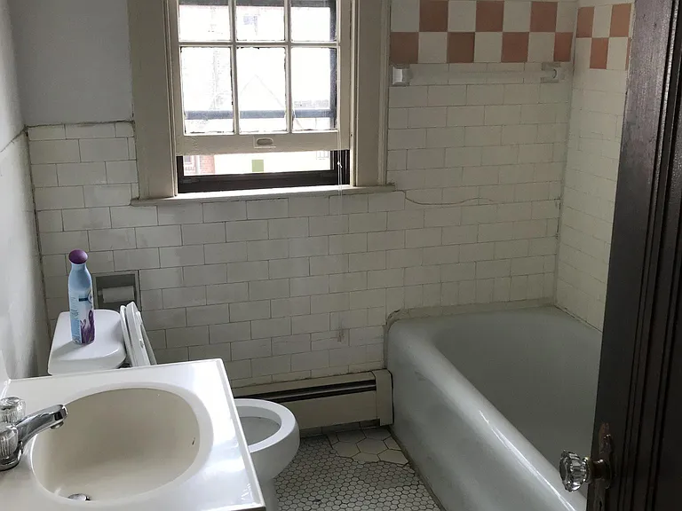 371 Alden Ave #2 — Photo 6