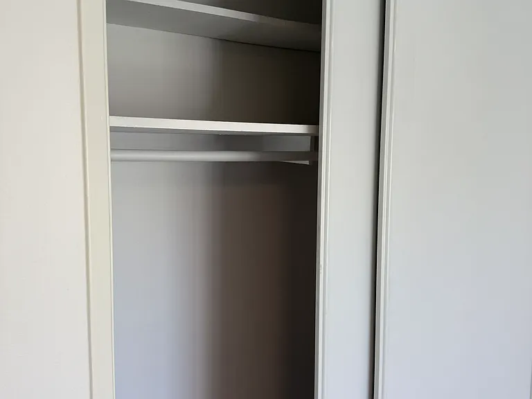 546 N Flores Street — Photo 9