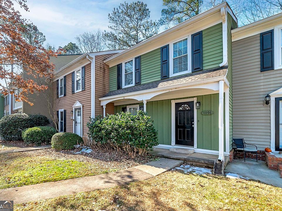 1st image of 1096 New Haven Dr