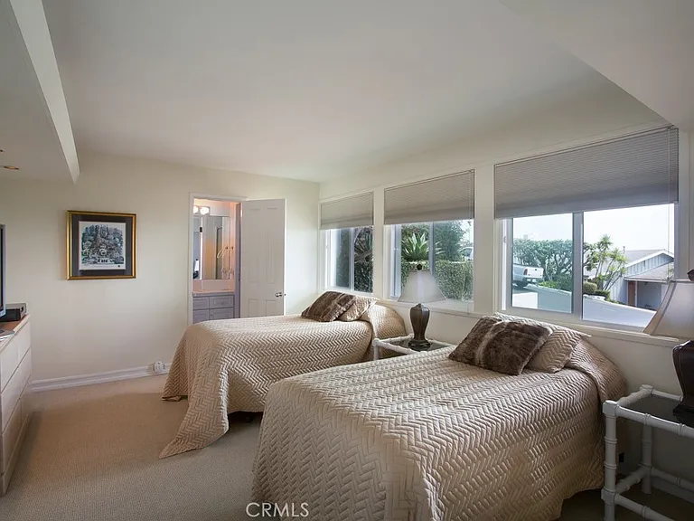 1004 Emerald Bay — Photo 14
