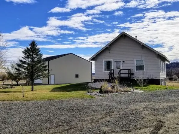 14 Cemetery Rd, Park City, MT 59063