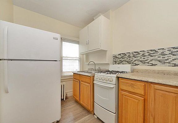 4th image of 160-11 84th Ave #2
