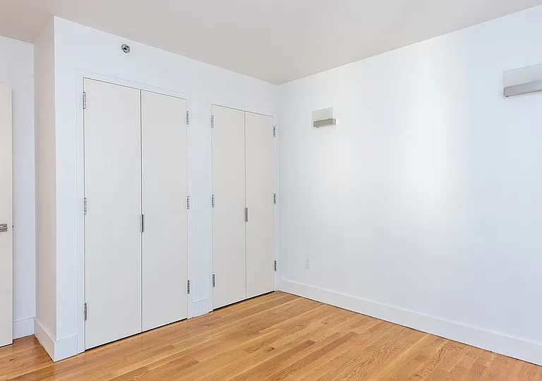 387 Franklin Ave #303 — Photo 9