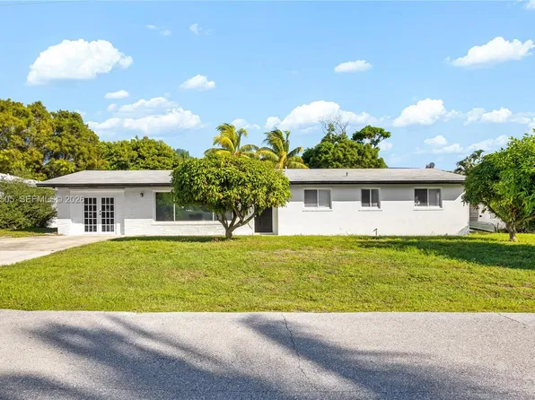 227 SW 13th Ave, Boynton Beach, FL 33435