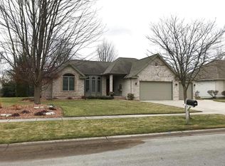 5709 Stillwater Ln, Midland, MI 48642